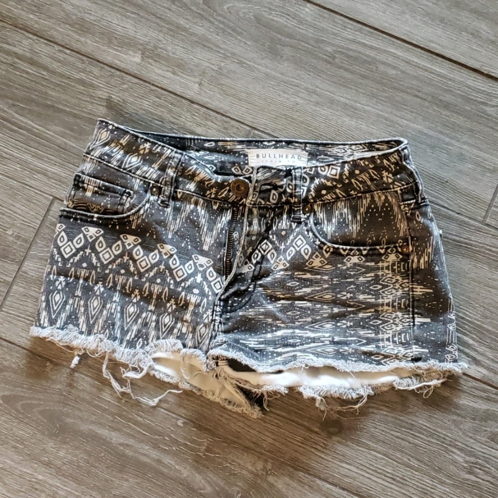 Bullhead Pacsun shorts